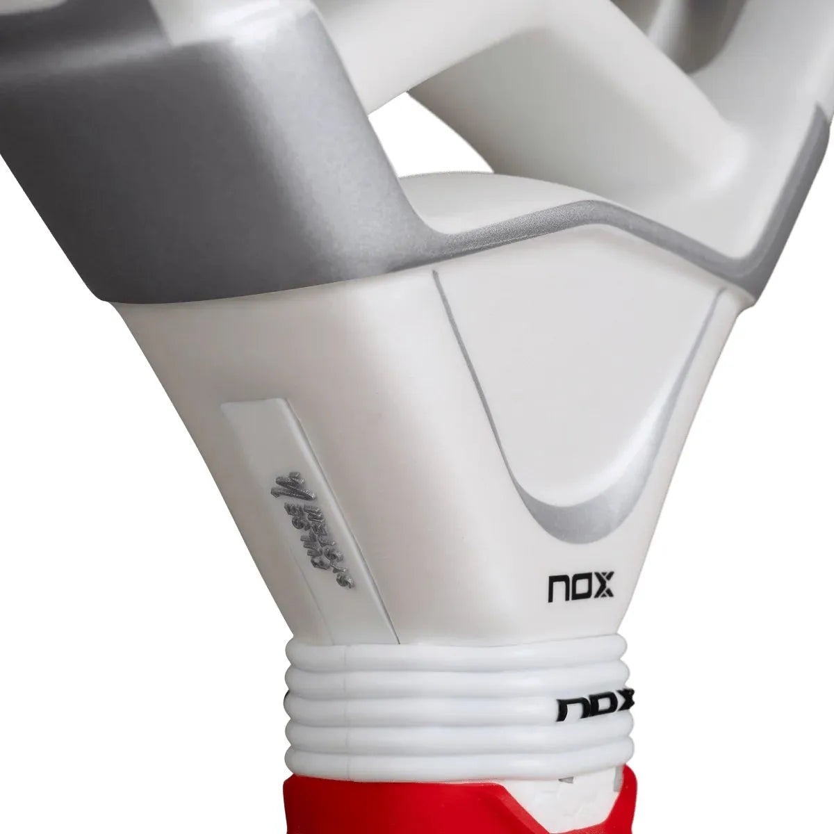 Raquette Test de Padel Nox AT10 Genius Attack 12K Alum Xtreme by Agustin Tapia