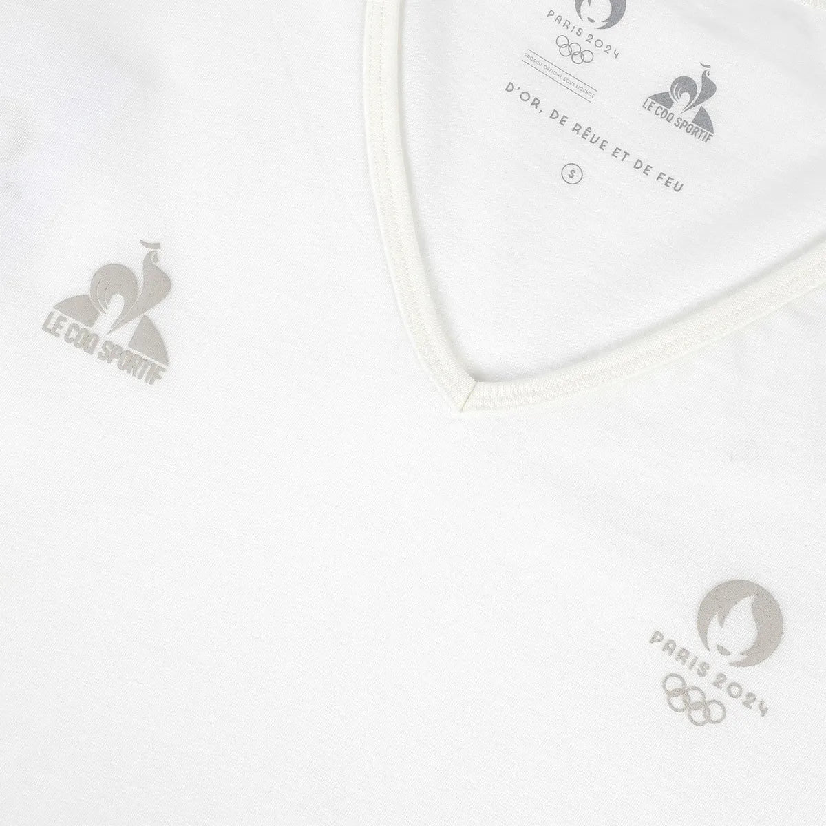 T-Shirt Le Coq Sportif Col V Paris 2024 Essentiel