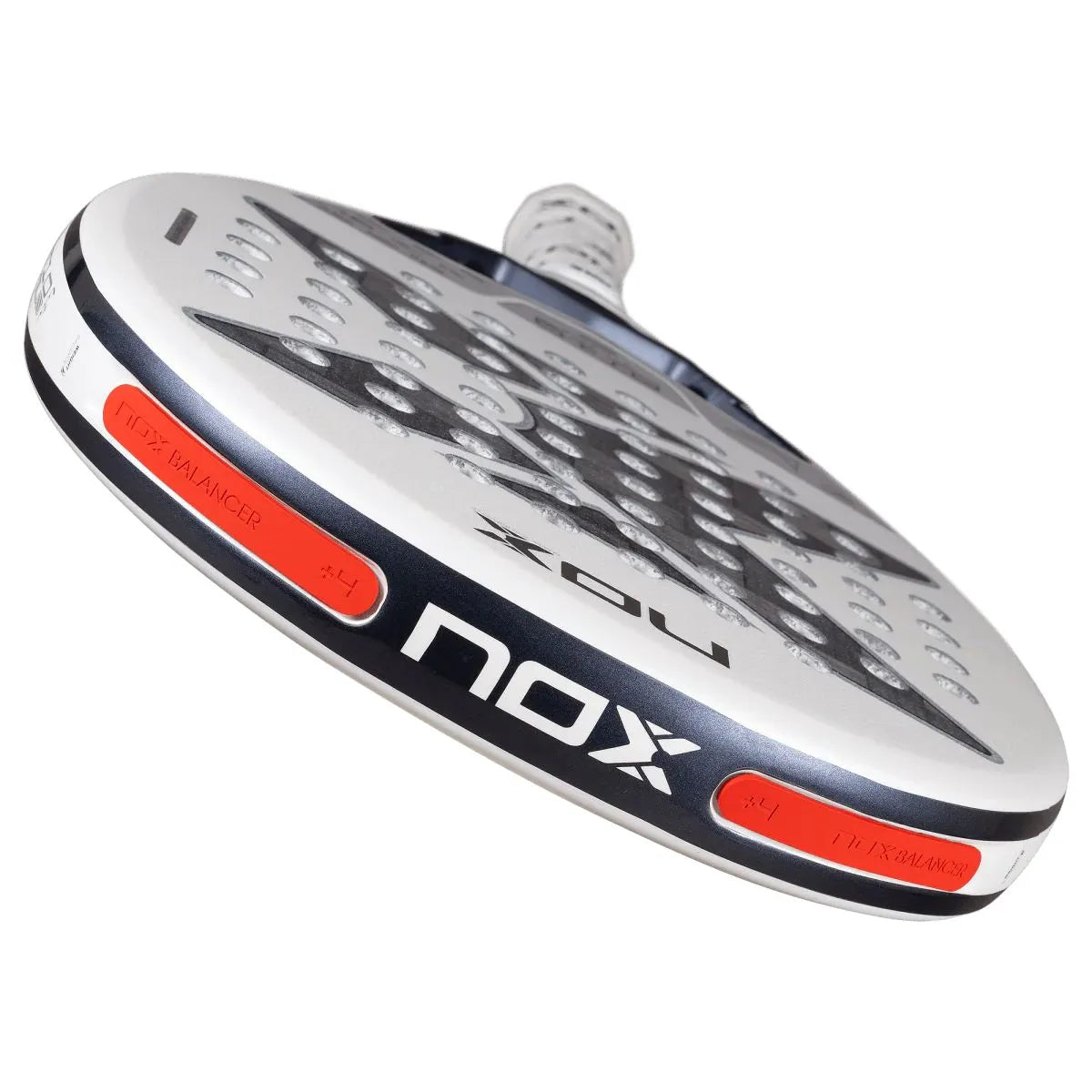 Raquette Test de Padel Nox AT10 Genius 12K Alum Xtreme Lite By Agustin Tapia