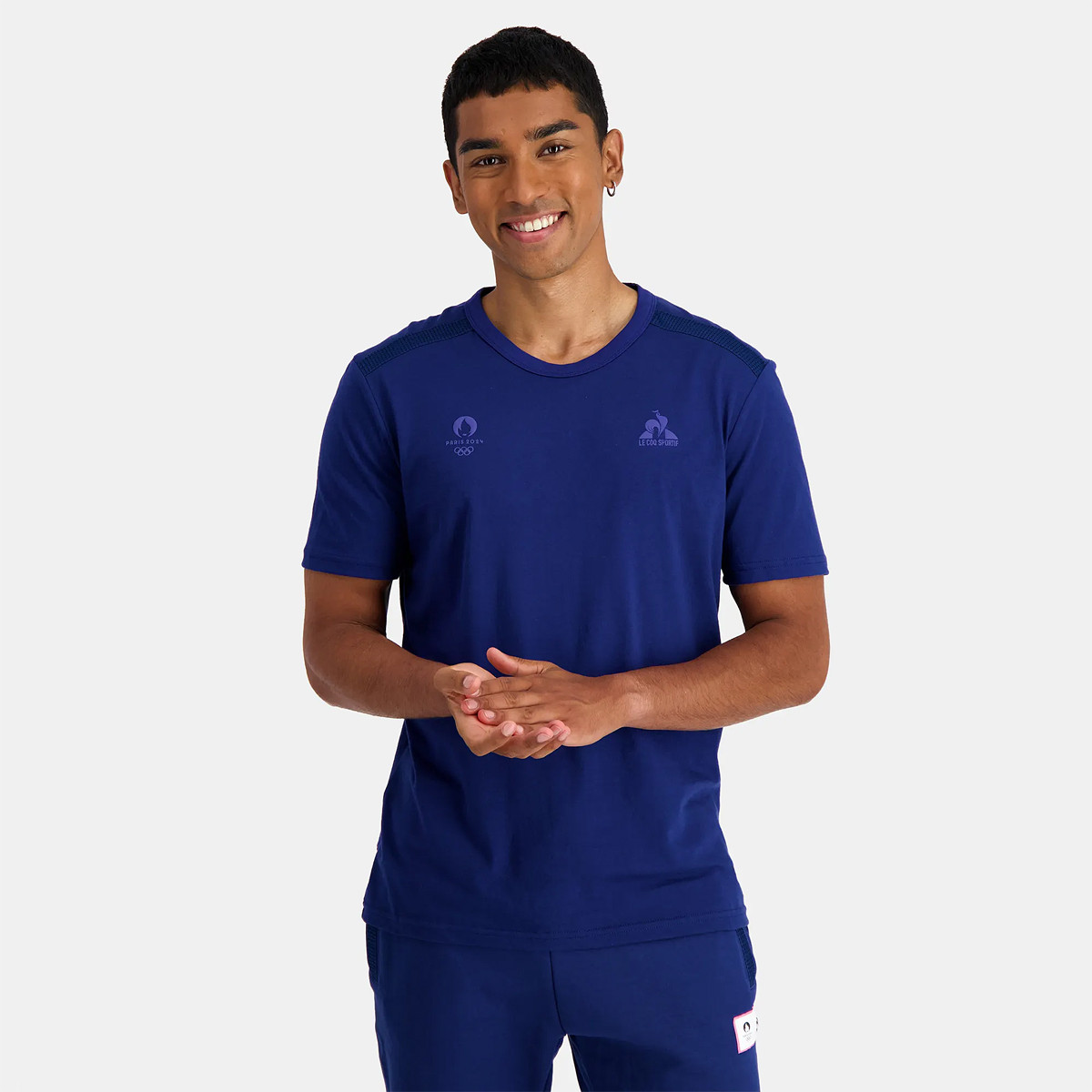 T SHIRT LE COQ SPORTIF PARIS 2024 ESSENTIEL LE COQ SPORTIF