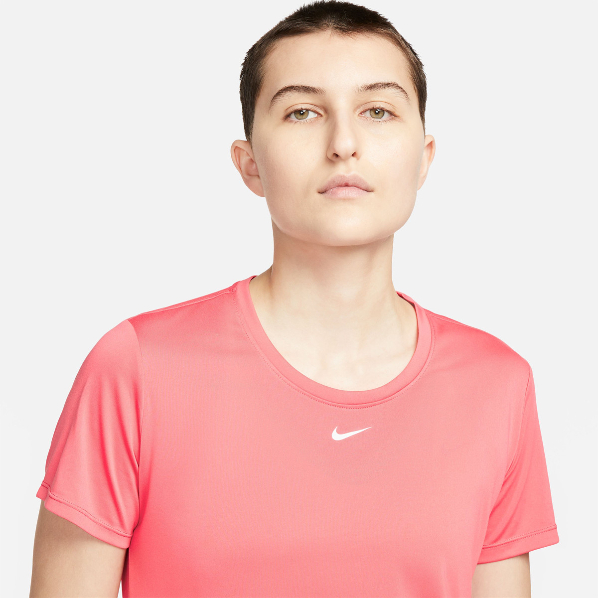 T shirt store nike rouge femme