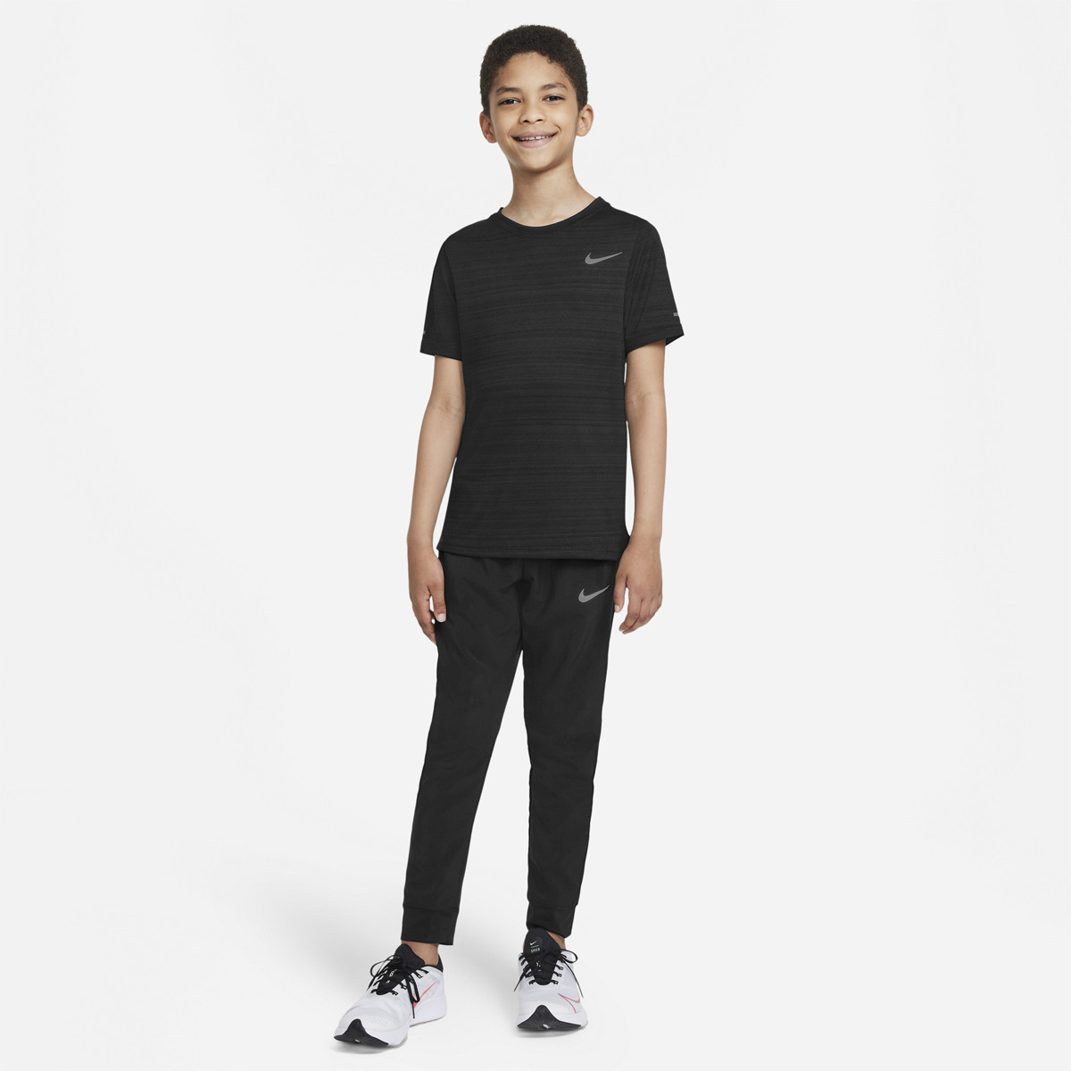 Pantalon dri fit nike junior deals