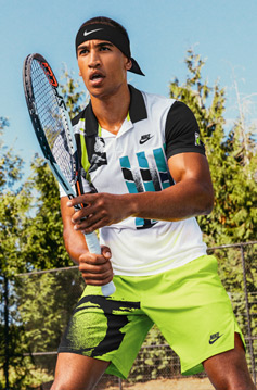 vetement de tennis nike